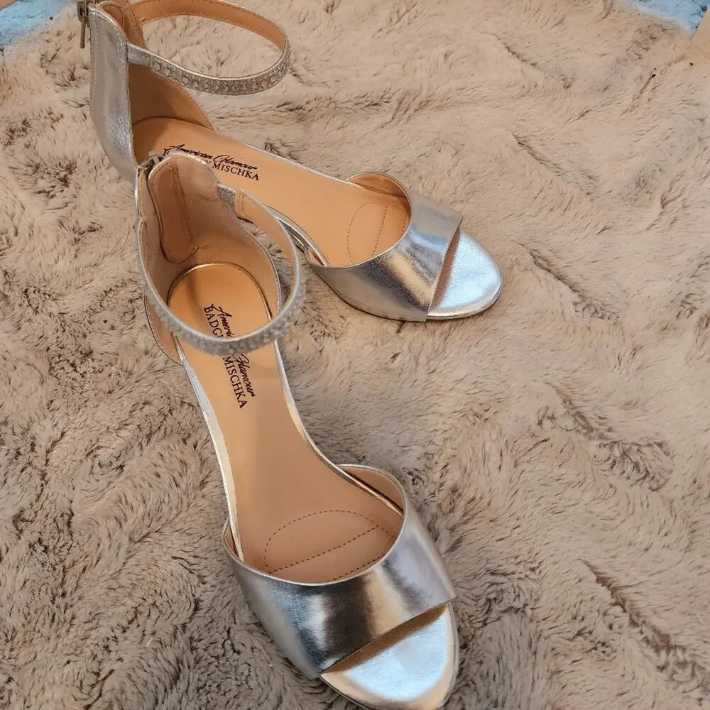 BADGLEY MISCHKA SILVER ANKLE STRAP GEMSTONE HEEL SIZE 8